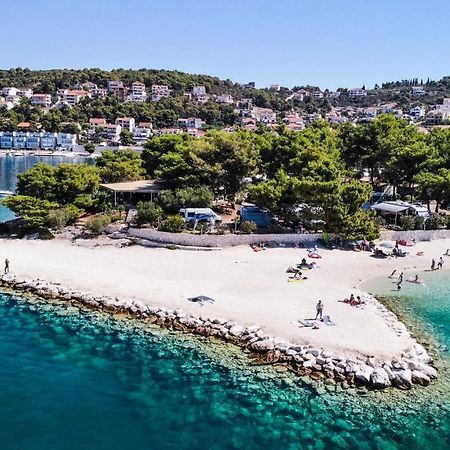 Kamp Rozac Hotel Trogir Luaran gambar